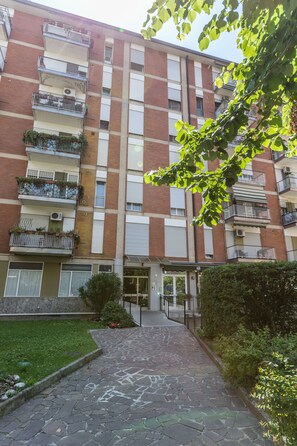 Exterior - Mecenate (Milan)