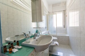 Bathroom - Mecenate (Milan)