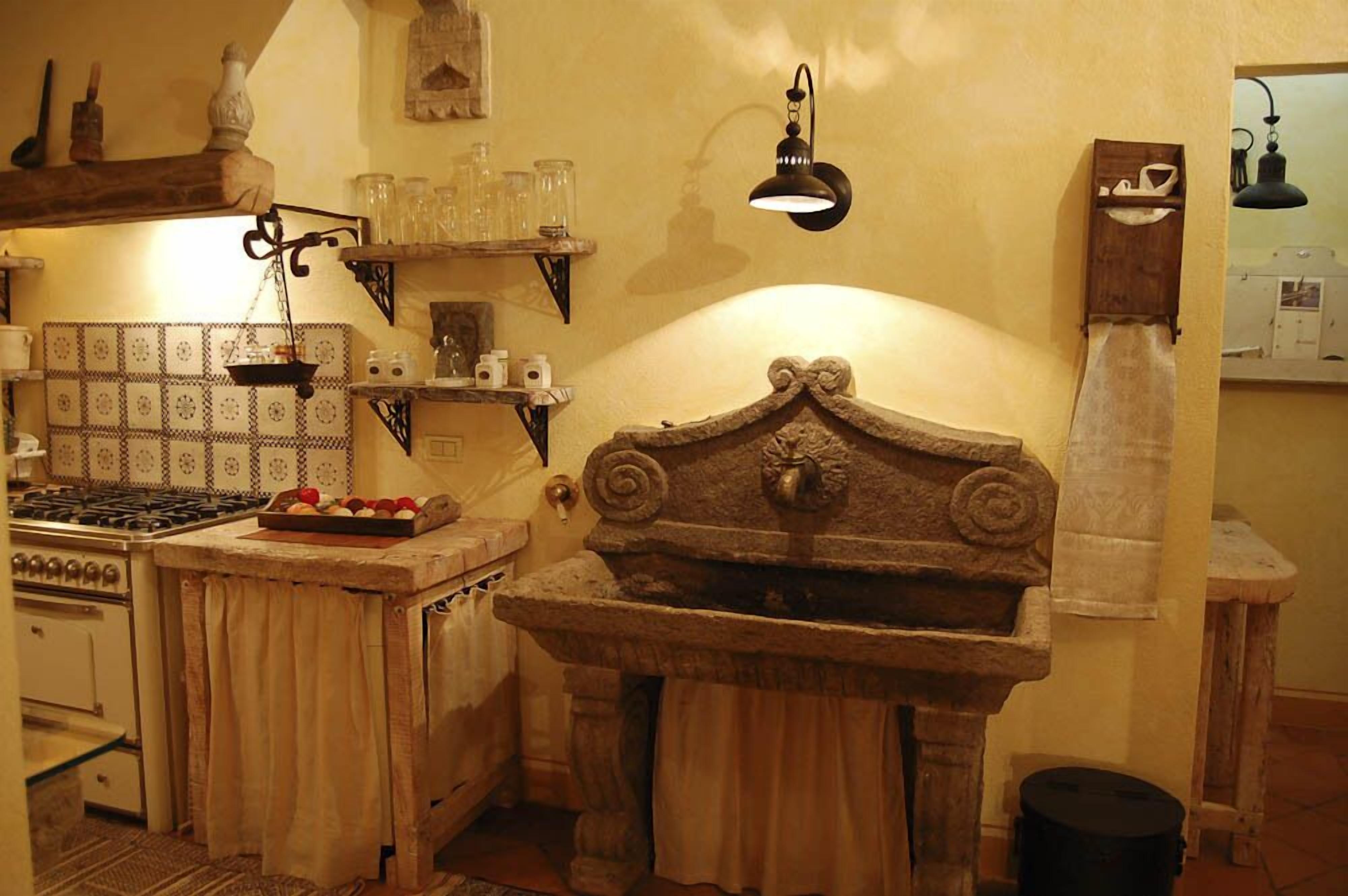 Departamento, 3 habitaciones | Cocina privada | Refrigerador con congelador, microondas, horno y parrilla de estufa 