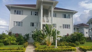 Family Apartment, Multiple Beds, Non Smoking | 2 bedrooms, premium bedding, down comforters, memory foam beds - Dream Big Getaway (St. Ann's Bay)
