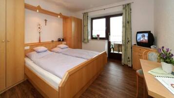 Doppelzimmer, Balkon | Allergikerbettwaren, schallisolierte Zimmer, Babybetten, Zustellbetten