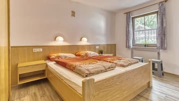 Apartment, 2 Bedrooms (Type C) | 1 bedroom, hypo-allergenic bedding, soundproofing, cribs/infant beds