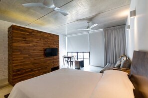 Deluxe-Suite, 1 Queen-Bett, Nichtraucher | Bettwäsche aus ägyptischer Baumwolle, hochwertige Bettwaren