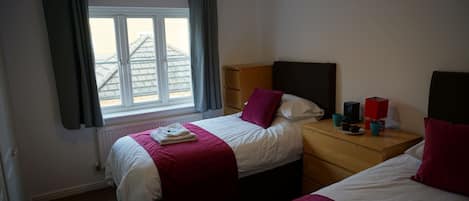 Apartment, Multiple Beds, Non Smoking | 2 bedrooms, laptop workspace, iron/ironing board, free WiFi