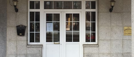 EntrĂ©e de lâhĂ©bergement