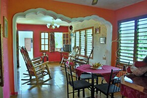 Basic Quadruple Room, 2 Double Beds, Non Smoking | Private kitchen | Microwave, oven, stovetop, rice cooker