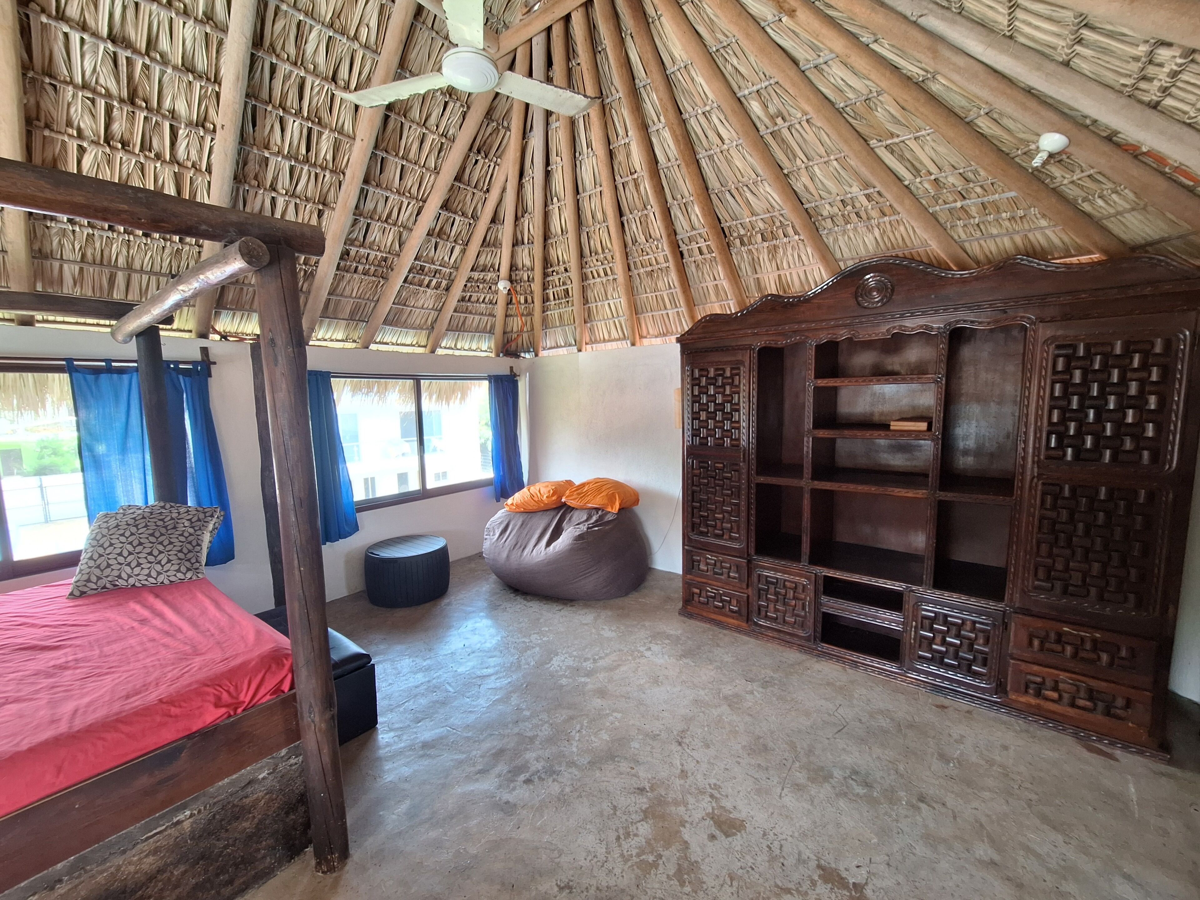 Photo - Tower Bridge Hostel