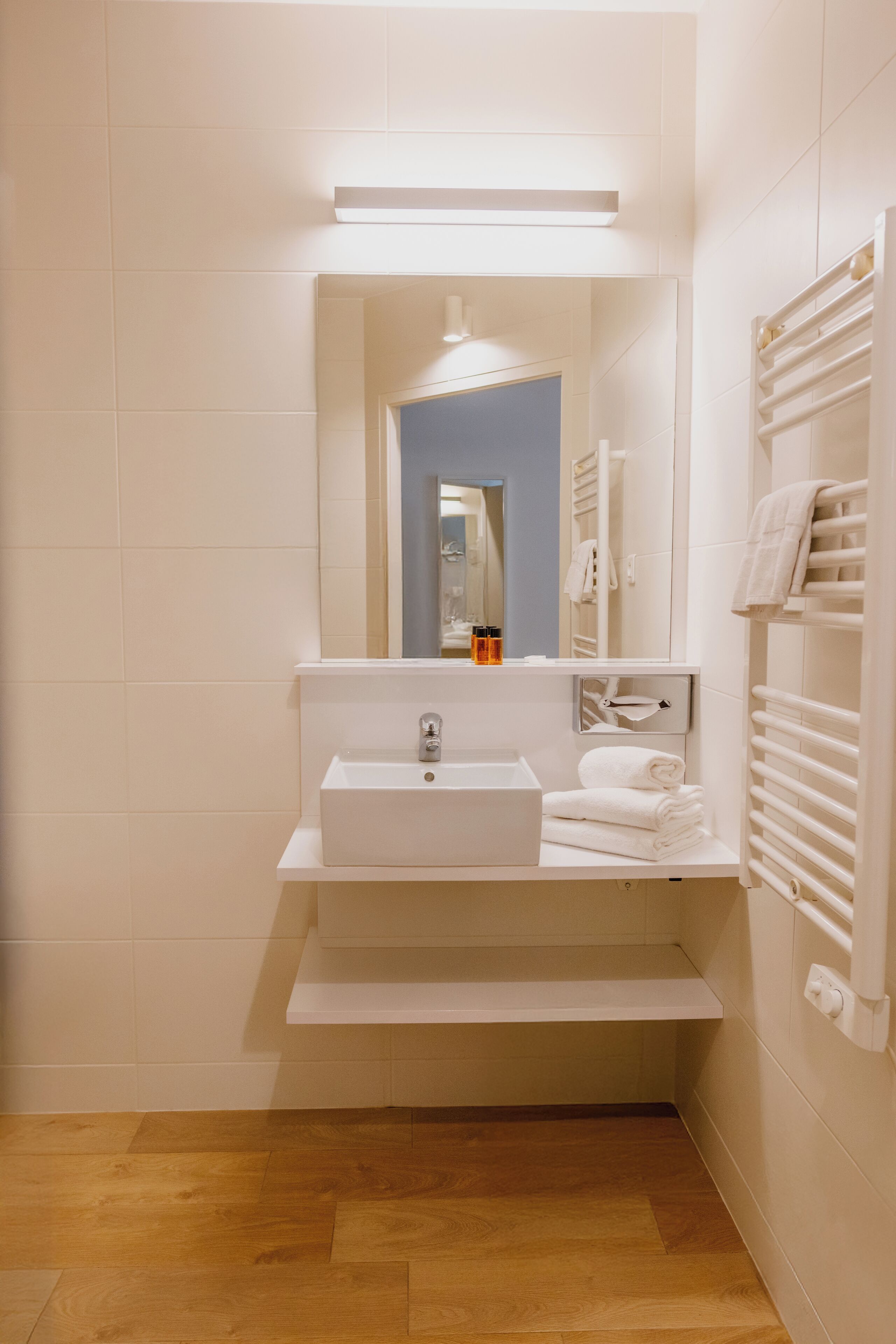 in-room safe, individually decorated, individually furnished, desk