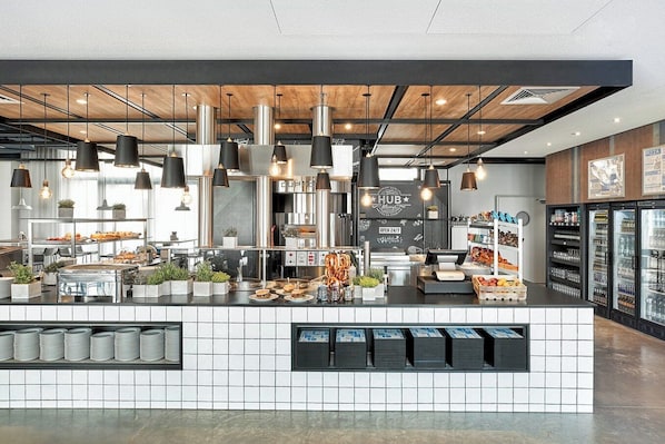 Free daily continental breakfast - Hotel München-Olympiapark (Munich)