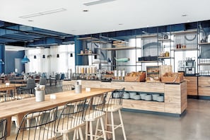 Desayuno continental incluido todos los días