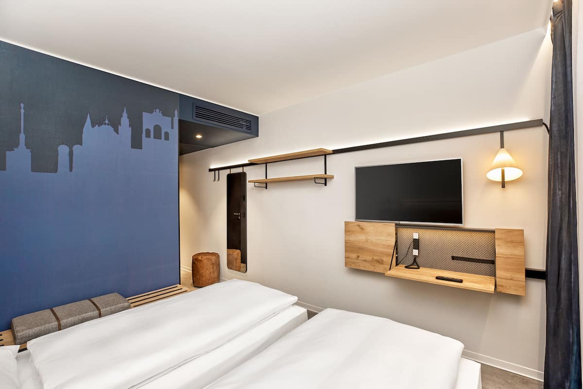 Comfort Double or Twin Room, 2 Twin Beds, Non Smoking | Hypo-allergenic bedding available, WiFi (free), bed sheets