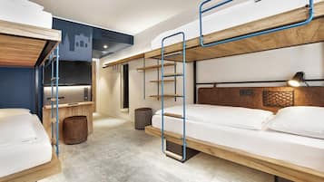 Habitación cuádruple estándar (Multi-bed room) | Ropa de cama hipoalergénica, wifi gratis y ropa de cama