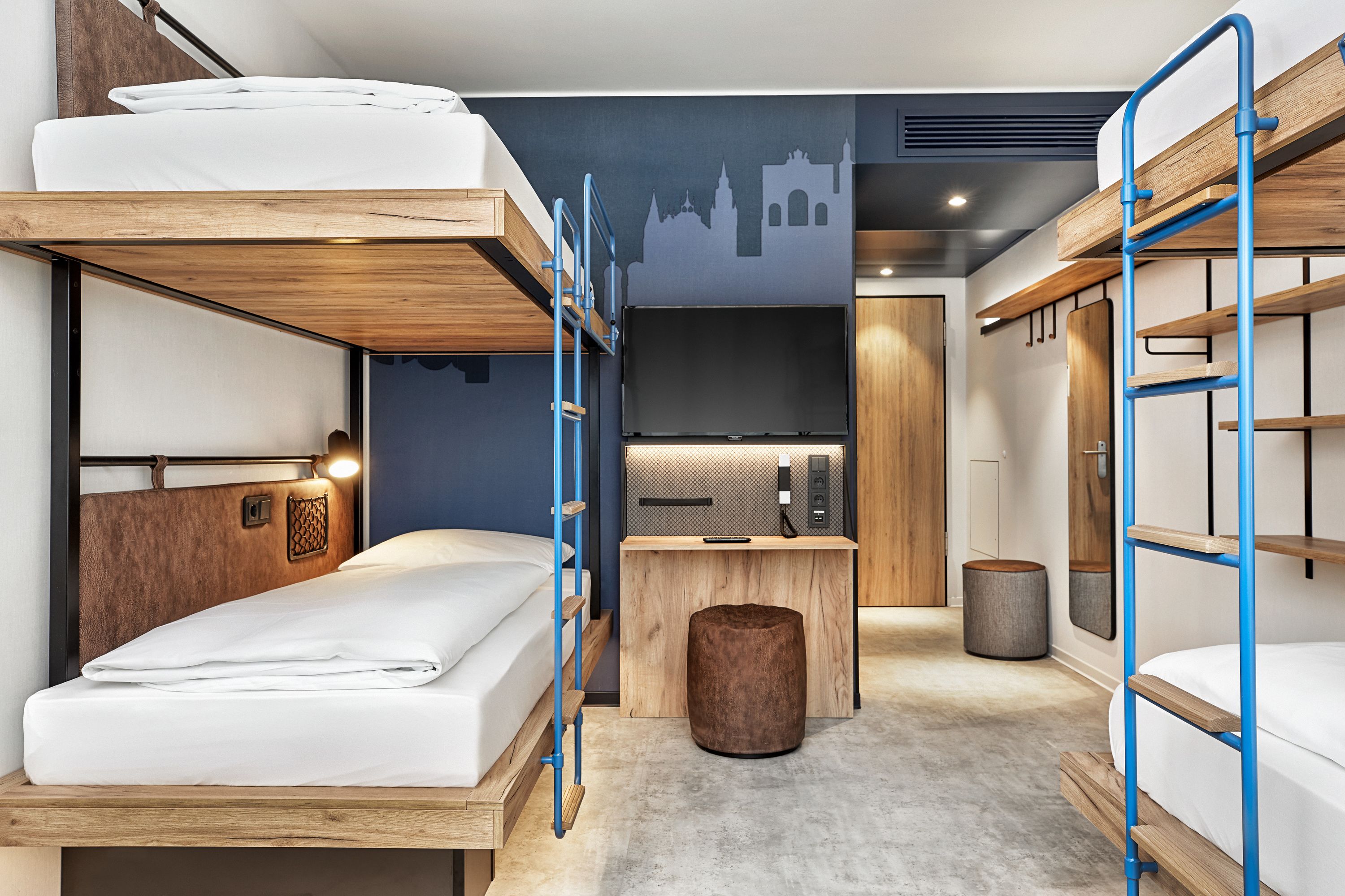 comfort quadruple room, non smoking | hypo-allergenic bedding, free wifi, bed sheets