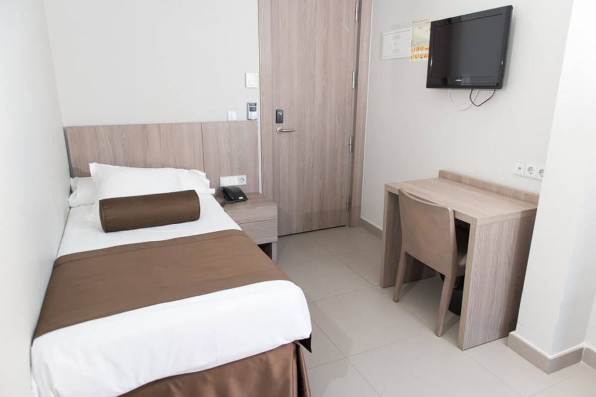 In-room safe, blackout curtains, free WiFi, bed sheets