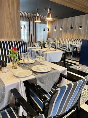 Frokostbuffé hver dag (EUR 10 per person)