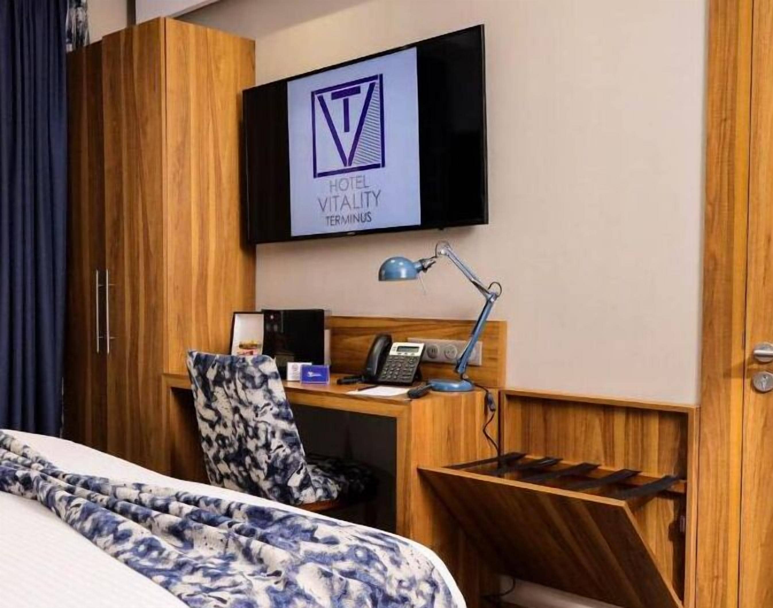 1 bedroom, egyptian cotton sheets, premium bedding, pillow-top beds