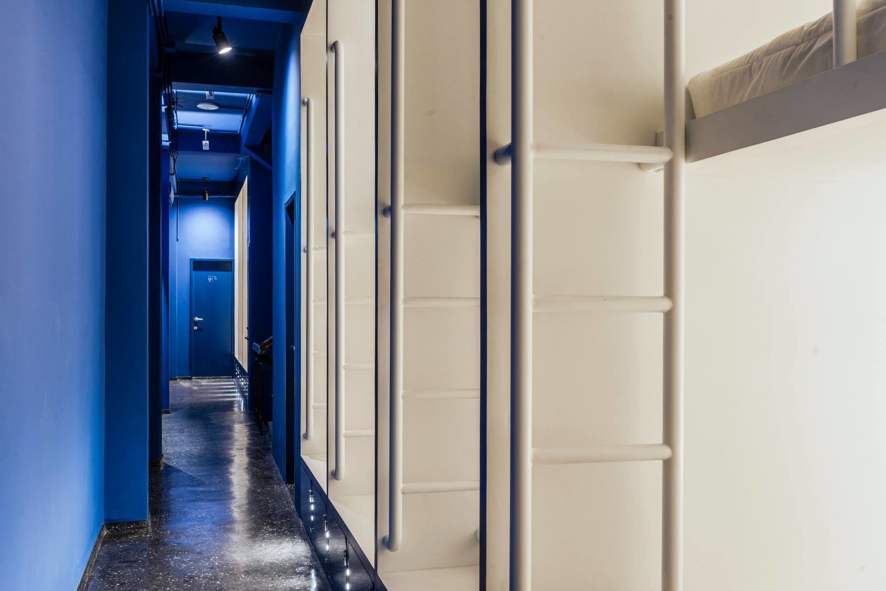 14 bedrooms, Egyptian cotton sheets, free minibar items, in-room safe