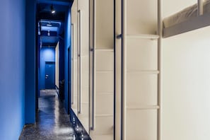 14 bedrooms, Egyptian cotton sheets, free minibar items, in-room safe - Innature Hostel (Ho Chi Minh City)