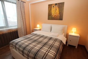 Desk, iron/ironing board, rollaway beds, free WiFi