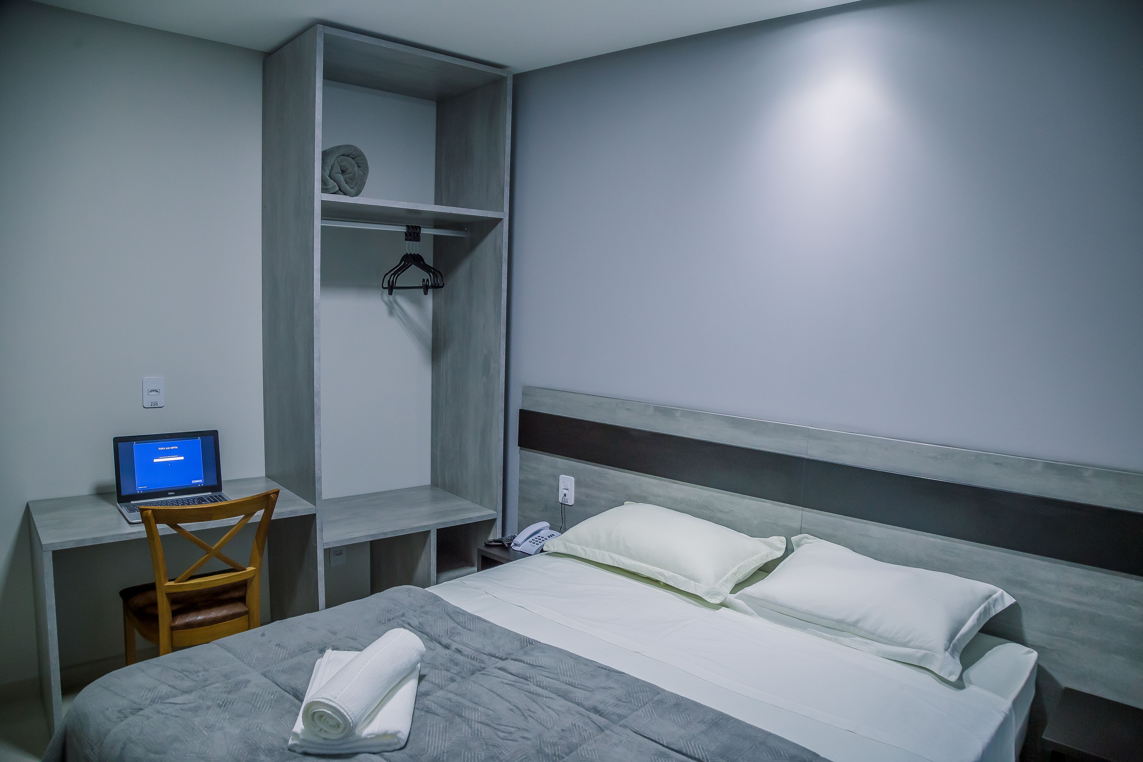 executive room, 1 queen bed | minibar, in-room safe, blackout curtains, soundproofing