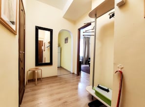 1 bedroom, desk, iron/ironing board, free WiFi