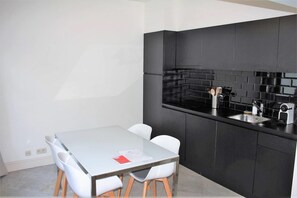 Apartment, 1 Queen Bed with Sofa bed, Non Smoking | 1 bedroom, free WiFi, bed sheets