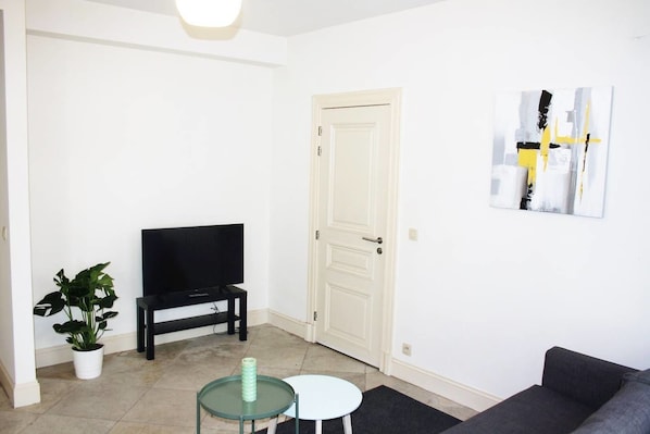 Appartement, 1 queensize bed met slaapbank, niet-roken | 1 slaapkamer, gratis wifi, beddengoed