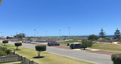 Welcome to Bay Dreamer, Unit 8 Seafront Estate, located within a stunning complex right i