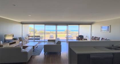 Welcome to Bay Dreamer, Unit 8 Seafront Estate, located within a stunning complex right i