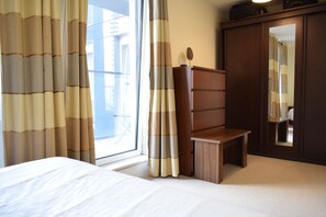 1 bedroom, desk, iron/ironing board, Internet