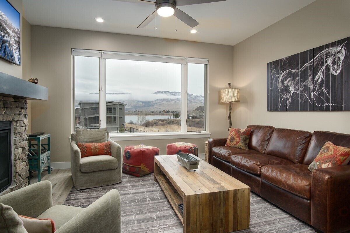 Huntsville, Utah Townhome near Snowbasin Ski Resort.EW28