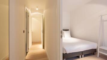 Apartment, 1 Queen Bed, Non Smoking | 1 bedroom, free WiFi, bed sheets