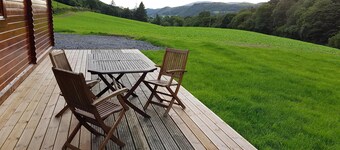 NEW PROPERTY Log Cabin, Amazing View, Warm and Comfortable