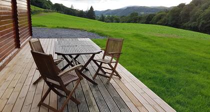 NEW PROPERTY Log Cabin, Amazing View, Warm and Comfortable