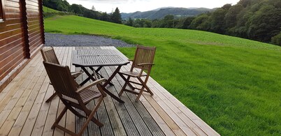 NEW PROPERTY Log Cabin, Amazing View, Warm and Comfortable