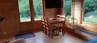 NEW PROPERTY Log Cabin, Amazing View, Warm and Comfortable