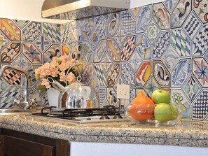 Fridge, microwave, stovetop, coffee/tea maker - Holiday apartments L'Ea di Lavru 
Studio apartment TOP INTERIOR DESIGN (Porto San Paolo)