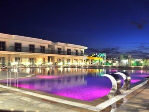 Indoor pool, outdoor pool