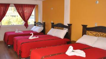 Classic Triple Room, Multiple Beds, Non Smoking | Free WiFi, bed sheets