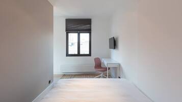 Apartment, 1 Queen Bed, Non Smoking | 1 bedroom, free WiFi, bed sheets