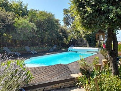 Familly villa with pool Garrigue heart calm near village and sea