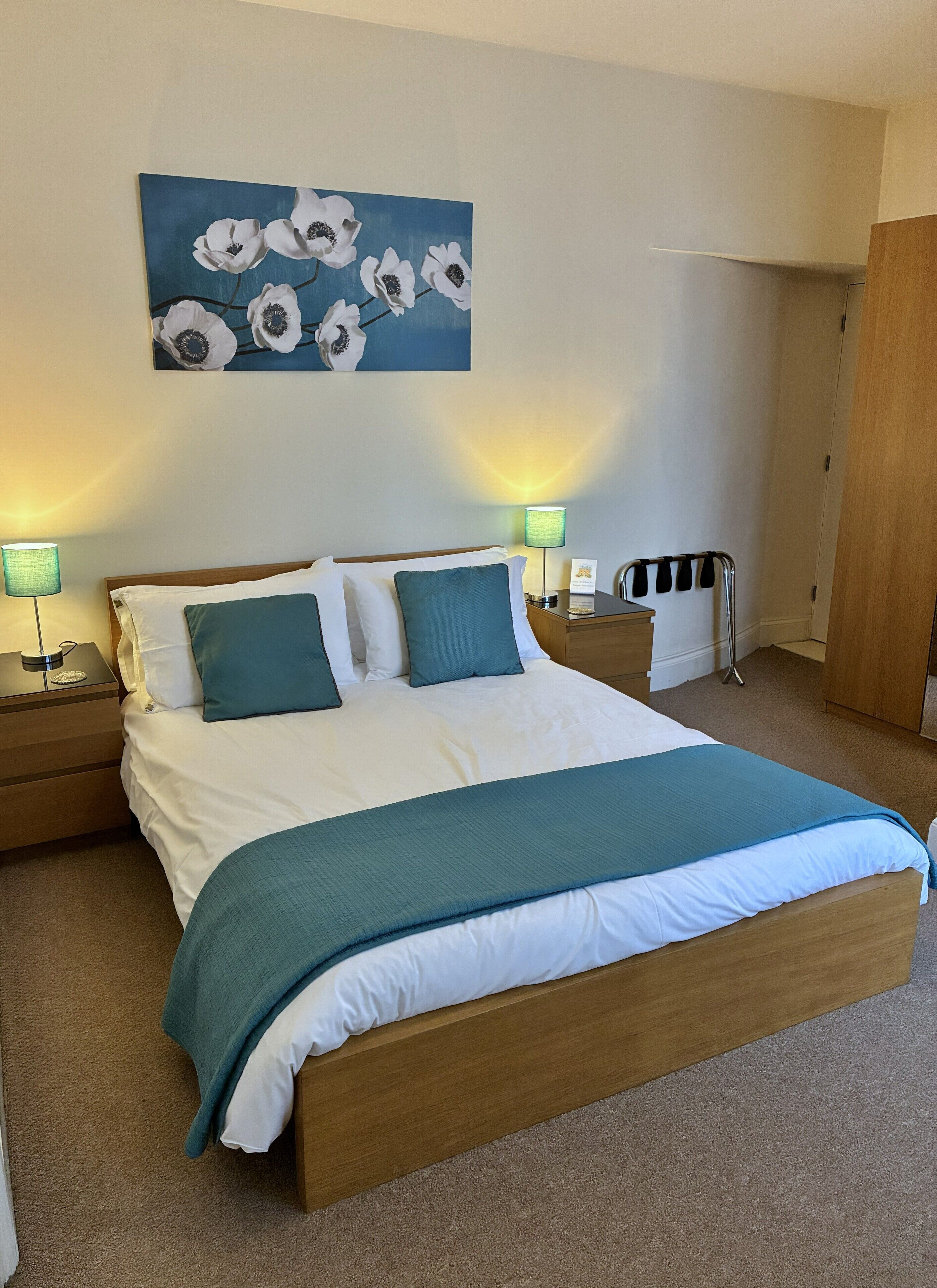 Luxury Apartment, 1 Double Bed, Non Smoking | Individually decorated, individually furnished, desk, laptop workspace