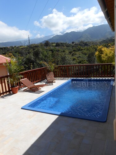 Charmante maison avec piscine située à la Rivière, île de la Réunion