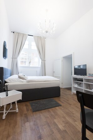 1 bedroom, internet, bed sheets - Romantic old town apartment in medieval Zons (Zons)