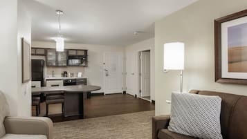 Suite, 1 Bedroom (Living, Dining)