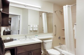 Studio Suite, 2 Queen Beds, Mobility Accessible (Communications, Mobility, Access Tub) | Bathroom