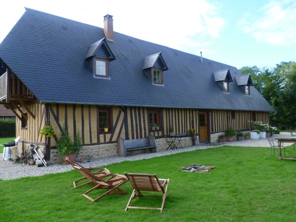 Exterior - Ideal for 2 families (7-8 p.) Quiet, tree house, forest. 12% b/w. (Saint-Cyr-De-Salerne)