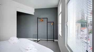 Apartment, 1 Queen Bed, Non Smoking | 1 bedroom, free WiFi, bed sheets