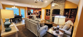 Serenity Cove #327- Your Peaceful Retreat in the Heart of Pigeon Forge