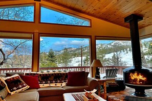 Interior - Walk to Bear Mtn, National Forest, Golf Course & Zoo! PET FRIENDLY! Outdoor HOT TUB! Amazing Ski Slope Views! (Big Bear Lake)